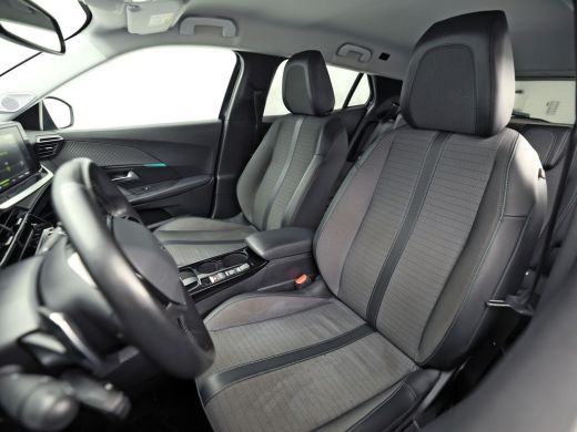 Peugeot 2008 1.2 PureTech Allure Pack Automaat (VIRTUAL COCKPIT, APPLE CARPLAY, GROOT NAVI, 360 CAMERA, STOELV... ActivLease financial lease