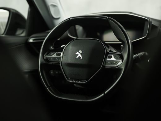 Peugeot 2008 1.2 PureTech Allure Pack Automaat (VIRTUAL COCKPIT, APPLE CARPLAY, GROOT NAVI, 360 CAMERA, STOELV... ActivLease financial lease