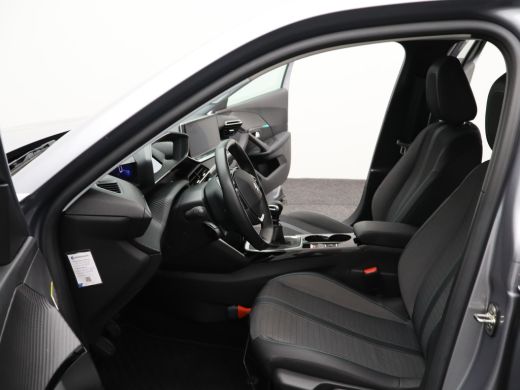 Peugeot 2008 1.2 PureTech Allure Pack Parkeensensoren | Apple Carplay | Camera | Navigatie | 17" Lichtmetalen ... ActivLease financial lease