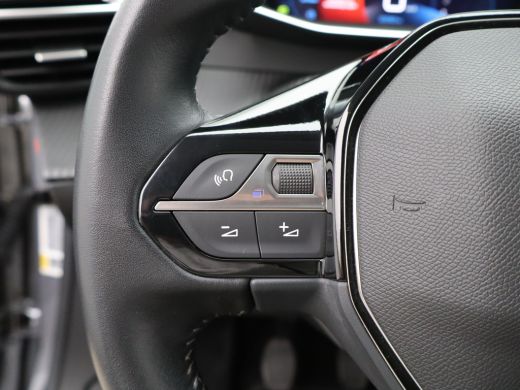 Peugeot 2008 1.2 PureTech Allure Pack Parkeensensoren | Apple Carplay | Camera | Navigatie | 17" Lichtmetalen ... ActivLease financial lease