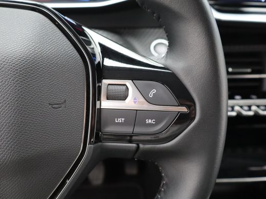 Peugeot 2008 1.2 PureTech Allure Pack Parkeensensoren | Apple Carplay | Camera | Navigatie | 17" Lichtmetalen ... ActivLease financial lease
