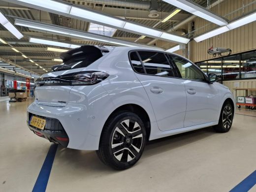 Peugeot 208 1.2 Hybrid 110 e-DCS6 Allure | Automaat | Navigatie | Camera voor + achter | Apple carplay | NL a... ActivLease financial lease