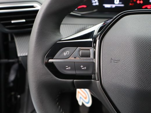 Peugeot 208 1.2 PureTech Allure Pack | Stoelverwarming | Camera | Parkeersensoren | Navigatie | Cruise Contro... ActivLease financial lease