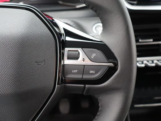 Peugeot 208 1.2 PureTech Allure Pack | Stoelverwarming | Camera | Parkeersensoren | Navigatie | Cruise Contro... ActivLease financial lease