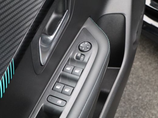 Peugeot 208 1.2 PureTech Allure Pack | Stoelverwarming | Camera | Parkeersensoren | Navigatie | Cruise Contro... ActivLease financial lease