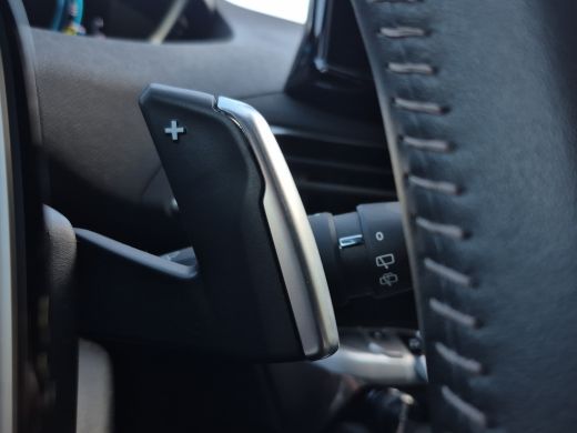 Peugeot 3008 1.6 HYbrid 225 Allure Camera | LED | Full map navigatie | Carplay/android auto | ActivLease financial lease