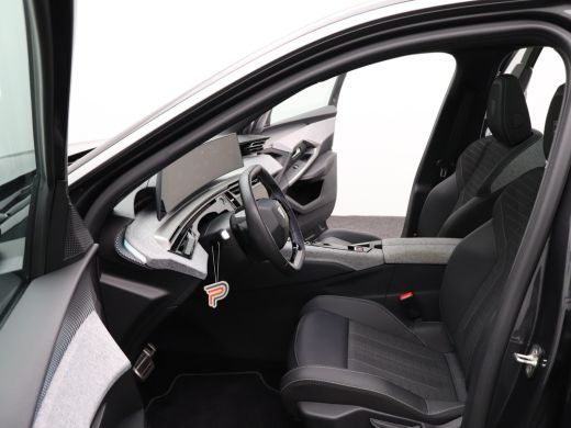 Peugeot 5008 1.6 Plug-in Hybrid 195 GT 7p | Panoramadak | Parkeersensoren Voor en Achter | Camera | Trekhaak A... ActivLease financial lease