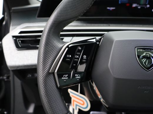 Peugeot 5008 1.6 Plug-in Hybrid 195 GT 7p | Panoramadak | Parkeersensoren Voor en Achter | Camera | Trekhaak A... ActivLease financial lease