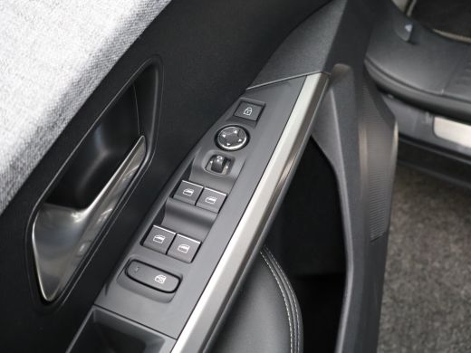 Peugeot 5008 1.6 Plug-in Hybrid 195 GT 7p | Panoramadak | Parkeersensoren Voor en Achter | Camera | Trekhaak A... ActivLease financial lease