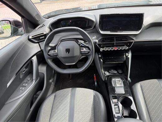 Peugeot e-2008 EV Allure 54 kWh | Fase 3 laden | SOH 95,75% | Nieuw model | Stoelverwarming | Navigatie | Camera... ActivLease financial lease