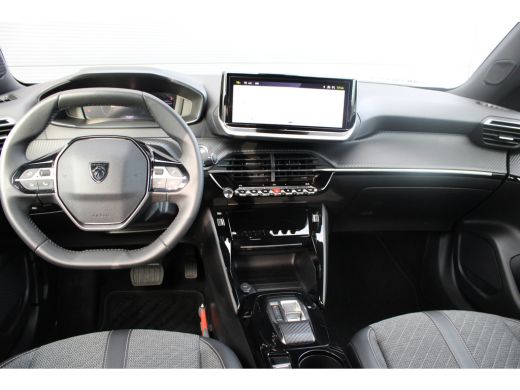 Peugeot e-2008 EV Allure 54 kWh | Warmtepomp | Fase 3 laden | 1e Eigenaar | NL auto | Navigatie | Camera | Apple... ActivLease financial lease
