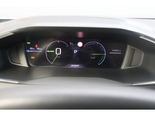 Peugeot e-2008 EV Allure 54 kWh | Warmtepomp | Fase 3 laden | 1e Eigenaar | NL auto | Navigatie | Camera | Apple... ActivLease financial lease