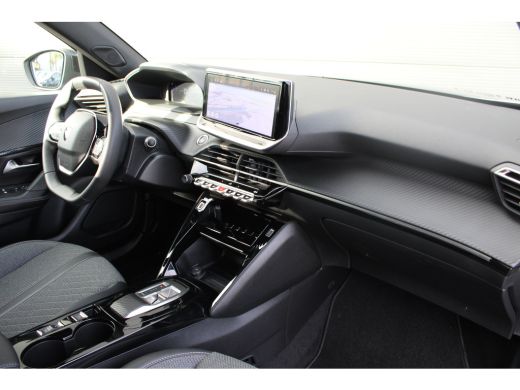 Peugeot e-2008 EV Allure 54 kWh | Warmtepomp | Fase 3 laden | 1e Eigenaar | NL auto | Navigatie | Camera | Apple... ActivLease financial lease