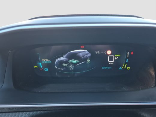 Peugeot e-2008 EV GT 50 kWh 95,7% Soh | Panoramadak | Trekhaak afneembaar | Camera | Parkeersensoren | Full map ... ActivLease financial lease