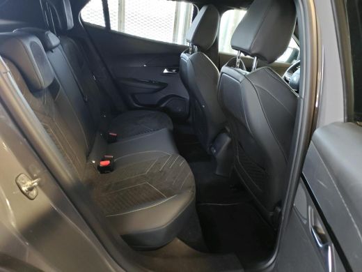 Peugeot e-2008 EV GT 54 kWh | Fase 3 laden | SOH 96,56% | Panorama/schuifdak | Massage | Luxe stoelen | Navigati... ActivLease financial lease