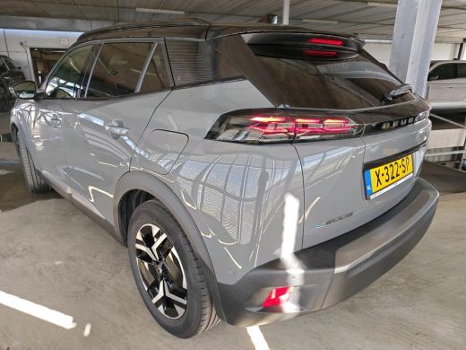 Peugeot e-2008 EV GT 54 kWh | Fase 3 laden | SOH 96,56% | Panorama/schuifdak | Massage | Luxe stoelen | Navigati... ActivLease financial lease