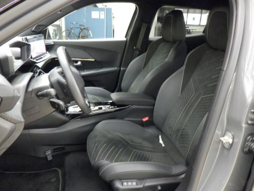 Peugeot e-2008 EV GT Avantage 54 kWh | Fase 3 laden | SOH 98% | Massage | Luxe stoelen | Warmtepomp | Navigatie ... ActivLease financial lease
