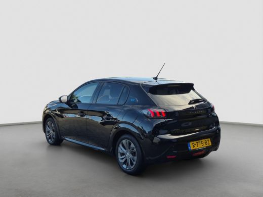 Peugeot e-208 EV Allure Pack 50 kWh 91,2% SOH | 3 Fase | Camera | Parkeersensoren | LED | Carplay/android auto | ActivLease financial lease