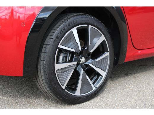 Peugeot e-208 EV GT Pack 50 kWh | Fase 3 laden | SOH 100% | Navigatie | Camera | Stoelverwarming | Black Diamon... ActivLease financial lease