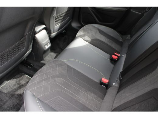 Peugeot e-208 EV GT Pack 50 kWh | Fase 3 laden | SOH 100% | Navigatie | Camera | Stoelverwarming | Black Diamon... ActivLease financial lease
