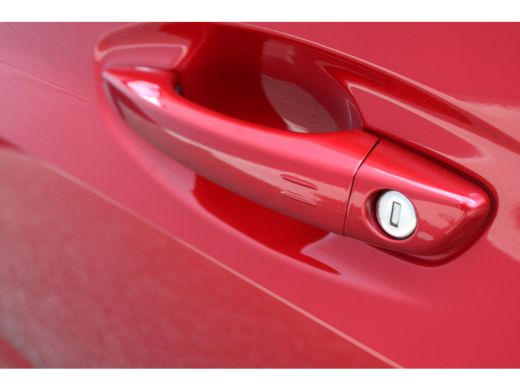 Peugeot e-208 EV GT Pack 50 kWh | Fase 3 laden | SOH 100% | Navigatie | Camera | Stoelverwarming | Black Diamon... ActivLease financial lease