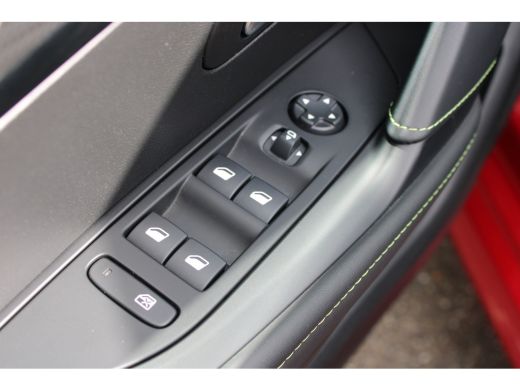 Peugeot e-208 EV GT Pack 50 kWh | Fase 3 laden | SOH 100% | Navigatie | Camera | Stoelverwarming | Black Diamon... ActivLease financial lease