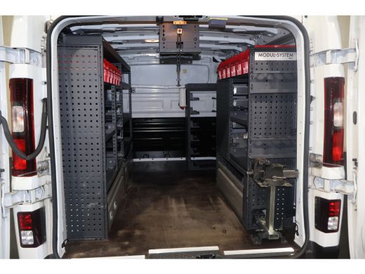 Renault Trafic 2.0 dCi 110pk L1 H1 Inrichting ActivLease financial lease