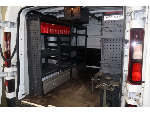 Renault Trafic 2.0 dCi 110pk L1 H1 Inrichting ActivLease financial lease