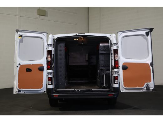 Renault Trafic 2.0 dCi 110pk L1 H1 Inrichting ActivLease financial lease