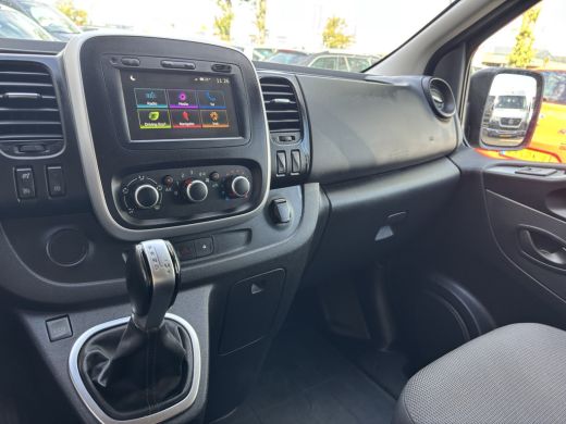Renault Trafic 2.0 dCi 145 T29 L2H1 DC Comfort | Dubbel Cabine | Automaat | Trekhaak | Achterruitrij Camera ActivLease financial lease