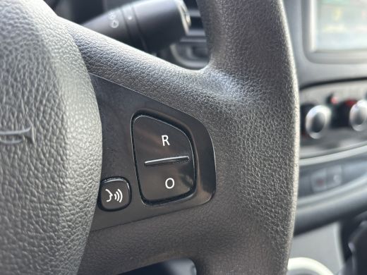 Renault Trafic 2.0 dCi 145 T29 L2H1 DC Comfort | Dubbel Cabine | Automaat | Trekhaak | Achterruitrij Camera ActivLease financial lease