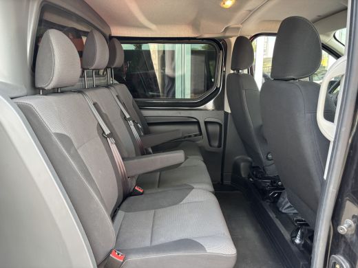 Renault Trafic 2.0 dCi 145 T29 L2H1 DC Comfort | Dubbel Cabine | Automaat | Trekhaak | Achterruitrij Camera ActivLease financial lease