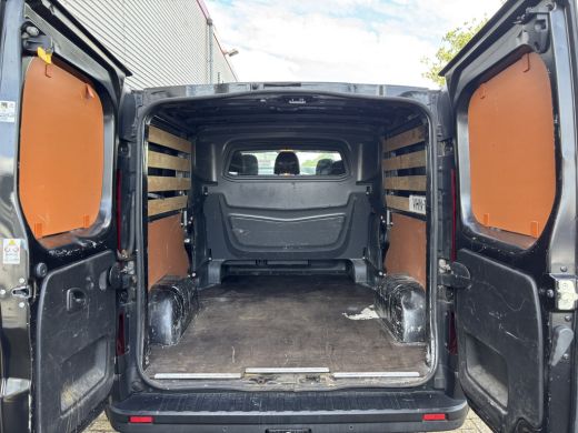 Renault Trafic 2.0 dCi 145 T29 L2H1 DC Comfort | Dubbel Cabine | Automaat | Trekhaak | Achterruitrij Camera ActivLease financial lease