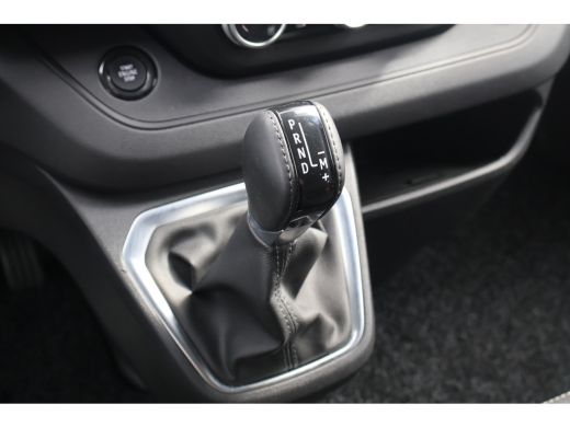 Renault Trafic 2.0 dCi 170pk L2 H1 Automaat Black Edition ActivLease financial lease