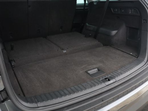 Skoda Kodiaq 1.5 TSI Limited Business Edition 7p. | Trekhaak | Pano.Dak | Camera | Sfeerverlichting | Stoelver... ActivLease financial lease
