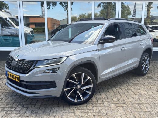 Skoda Kodiaq 1.5 TSI Sportline Business 7p. | Trekhaak | Pano | Sfeerverlichting | Apple Carplay | Stoelverwar... ActivLease financial lease