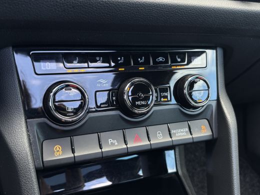 Skoda Kodiaq 1.5 TSI Sportline Business 7p. | Trekhaak | Pano | Sfeerverlichting | Apple Carplay | Stoelverwar... ActivLease financial lease