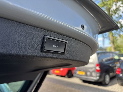 Skoda Kodiaq 1.5 TSI Sportline Business 7p. | Trekhaak | Pano | Sfeerverlichting | Apple Carplay | Stoelverwar... ActivLease financial lease