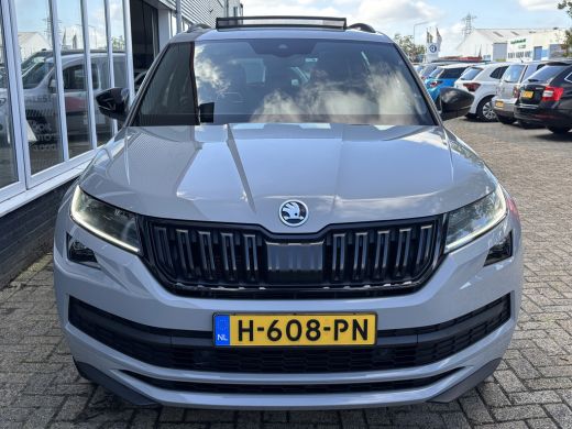 Skoda Kodiaq 1.5 TSI Sportline Business 7p. | Trekhaak | Pano | Sfeerverlichting | Apple Carplay | Stoelverwar... ActivLease financial lease