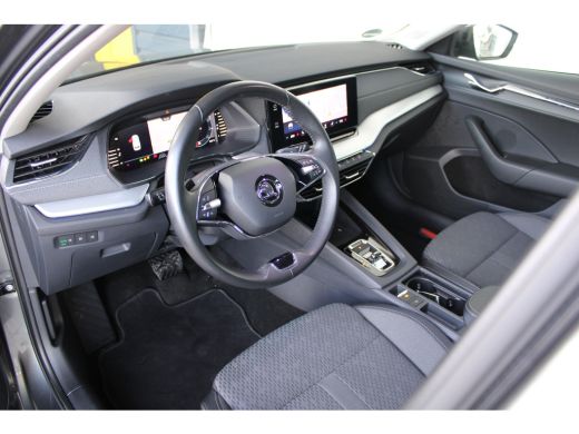 Skoda Octavia Combi 1.0 e-TSI Business Edition Plus | Trekhaak wegklapbaar | Dode-hoekdetectie | Elektrische ac... ActivLease financial lease