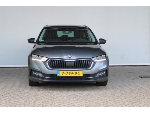 Skoda Octavia Combi 1.0 e-TSI Business Edition Plus | Trekhaak wegklapbaar | Dode-hoekdetectie | Elektrische ac... ActivLease financial lease