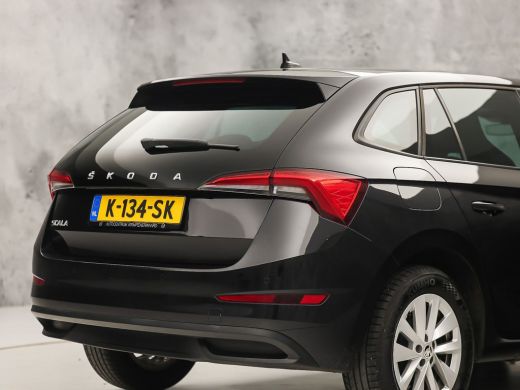 Skoda Scala 1.0 TSI Sport Automaat (KUIPSTOELEN, VIRTUAL COCKPIT, APPLE CARPLAY, GROOT NAVI, CLIMATE, STOELVE... ActivLease financial lease