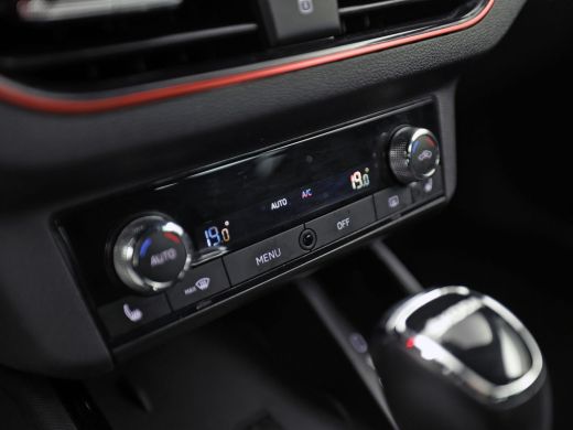Skoda Scala 1.0 TSI Sport Automaat (KUIPSTOELEN, VIRTUAL COCKPIT, APPLE CARPLAY, GROOT NAVI, CLIMATE, STOELVE... ActivLease financial lease