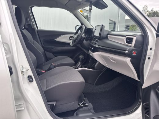 Suzuki Swift 1.2 Style Smart Hybrid | Nieuw | Direct uit voorraad leverbaar | Climate Control  Navigatiesystee... ActivLease financial lease