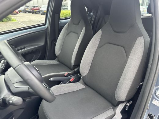 Toyota Aygo 1.0 VVT-i MT Play ActivLease financial lease
