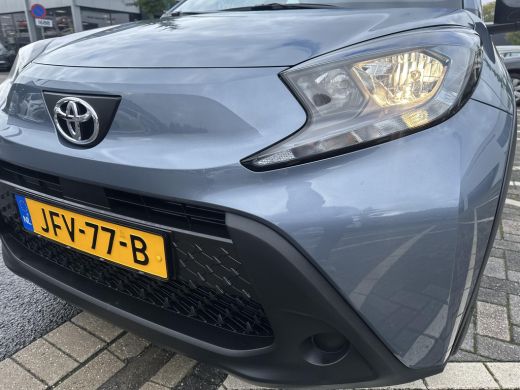 Toyota Aygo 1.0 VVT-i MT Play ActivLease financial lease