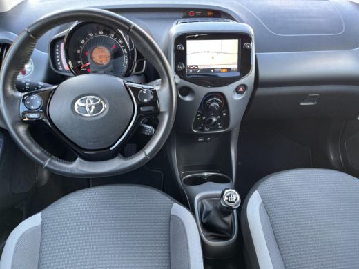 Toyota Aygo 1.0 VVT-i x-play | 5 deurs | Carplay | Parkeercamera | Navigatie | ActivLease financial lease