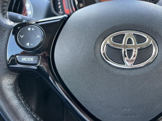 Toyota Aygo 1.0 VVT-i x-play | 5 deurs | Carplay | Parkeercamera | Navigatie | ActivLease financial lease
