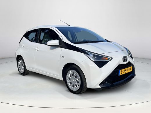 Toyota Aygo 1.0 VVT-i x-play | 5 deurs | Carplay | Parkeercamera | Navigatie | ActivLease financial lease