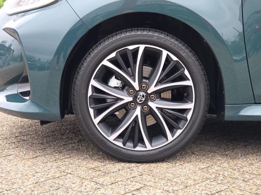 Toyota Yaris 1.5 Hybrid 115 Dynamic + Comfort Pack | Voorraadpremie | Nieuwe auto | Direct uit voorraad leverb... ActivLease financial lease